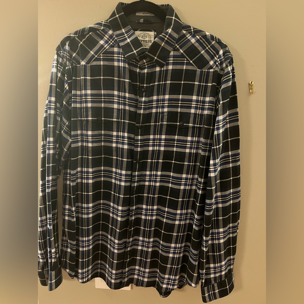 Mens like new "Express" Fitted Long Sleeve Plaid Button Down Excellent Shape!!!
